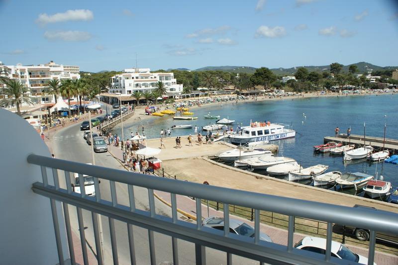 Apartamentos Playa Sol Es Canar  Exterior photo